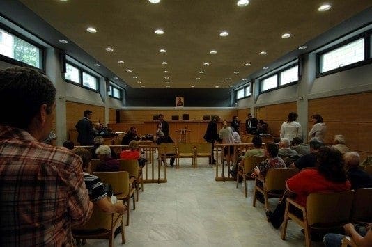 Ρόδος: Λιποθύμησε όταν άκουσε την απόφαση του δικαστηρίου για το τροχαίο ατύχημα που προκάλεσε!