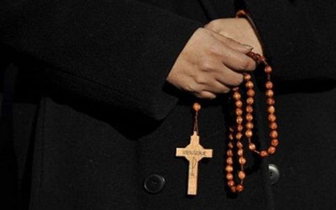 Ιούνιος ραντεβού σεξ δράστης