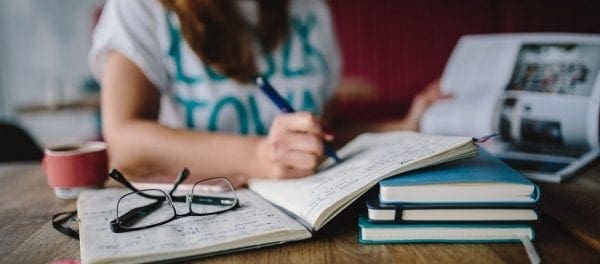 Έρευνα: Το διάβασμα σώζει…ζωές – Το υψηλότερο μορφωτικό επίπεδο συνδέεται με την καλύτερη υγεία!