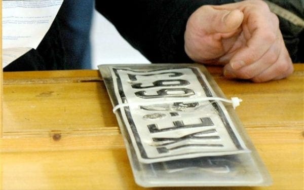 Επιστροφή πινακίδων ενόψει εκλογών Μαΐου 2019