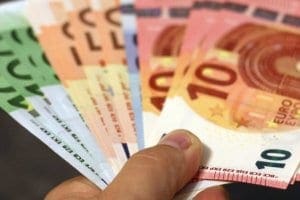 ΟΠΕΚΑ: Την Τρίτη καταβάλλονται τα προνοιακά επιδόματα