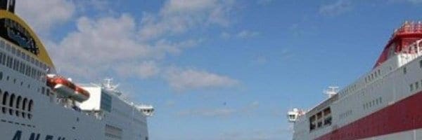 Έκπτωση έως 50% στους νέους φοιτητές και τις οικογένειές τους παρέχουν ANEK LINES και ΜΙΝΩΙΚΕΣ ΓΡΑΜΜΕΣ.