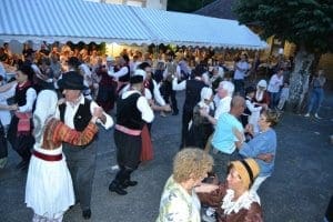 Οι Ελληνικοί χοροί και η μουσική μας στο 42ο Διεθνές Φεστιβάλ Παραδοσιακών Χορών στο Felletin της Γαλλίας