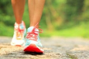 Γρήγορο περπάτημα 15 λεπτών: 6 οφέλη για την υγεία