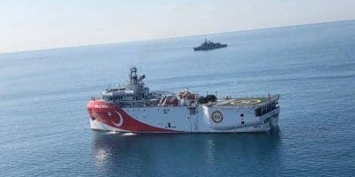 Τουρκικό ερευνητικό σκάφος πλέει νοτιοανατολικά του Καστελόριζου
