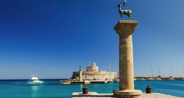 Μεγάλη εκδήλωση στη Ρόδο: ΕΕΑ, ΕΑΕΕ συζητούν με τους ξενοδόχους του νησιού
