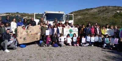 Δεντροφύτευση απο μικρούς μαθητές στην Νότια Ρόδο
