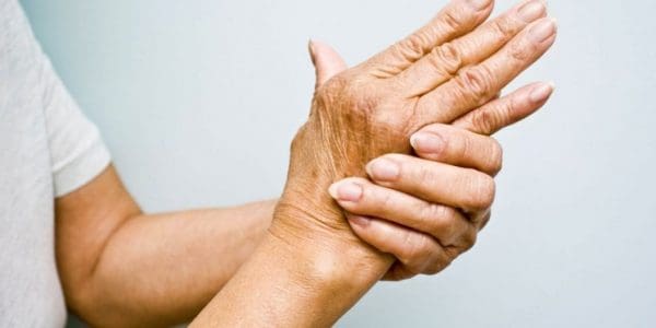 Ρευματοειδής αρθρίτιδα: Αυτά είναι τα δώδεκα πρώιμα συμπτώματα